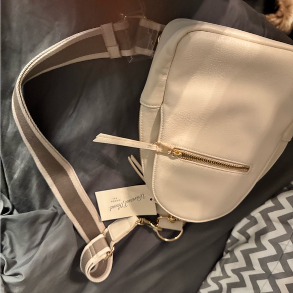 Off white sling bag new from Target - Picture 2 of 2